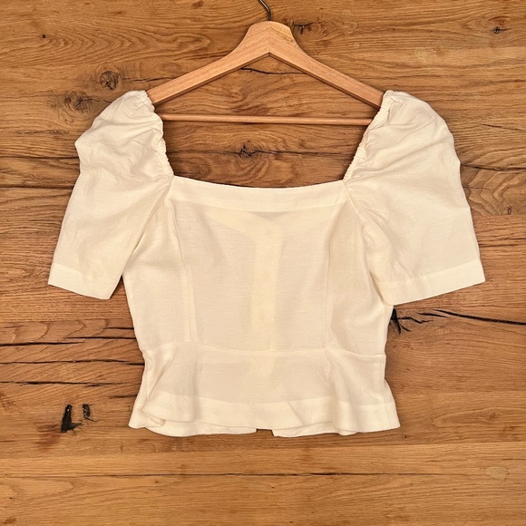 Wilfred. Size Small. White "Janine" puffed sleeved, button-front linen blouse. - Picture 5 of 5